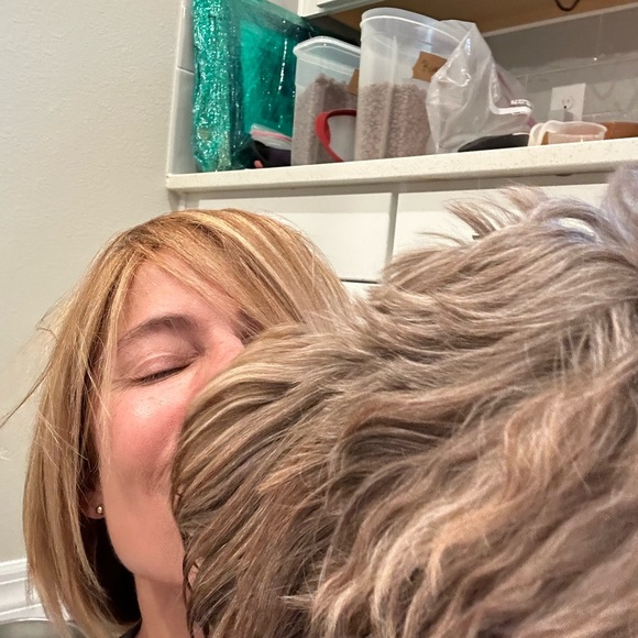 Meet your Posher, Amy - Picture 2 of 2